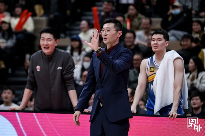 开云APP-CBA还能众筹换帅？|新疆|刘炜|浙江队|新疆俱乐部|新疆男篮_新浪体育_新浪新闻