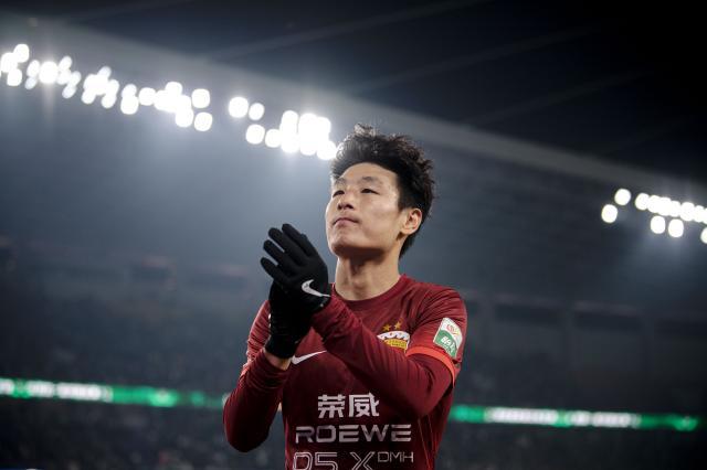 1709994488794072563.jpg 低迷!武磊7次射门0收获 两失绝佳机会+吊射变回传